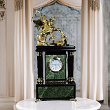 Каминные часы из жадеита и долерита
